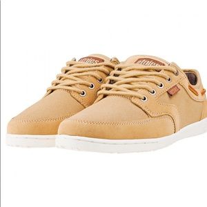 Etnies Dory Mens Trainers in Tan / size 12